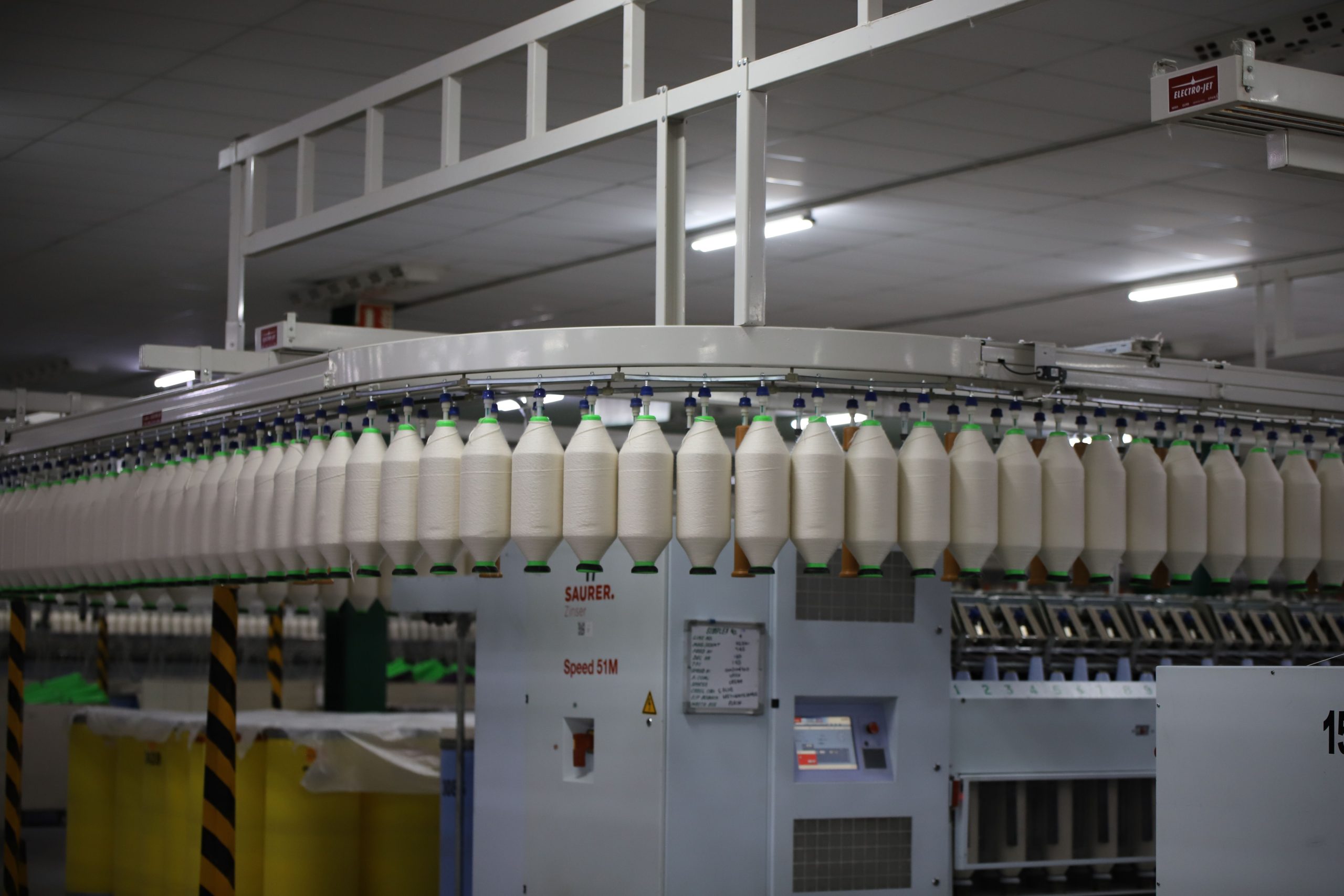 Chaîne de production textile industrielle automatisée